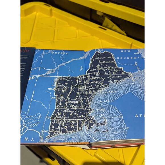 New England: Icons, Influences, and Inspirations by Tommy Hilfiger, HCDJ, 2004 - Picture 6 of 7